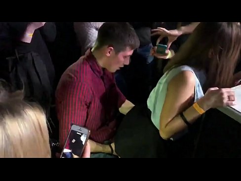 ❤️ Орус түнкү клубунда чыныгы секс. 18 жаштагы орус кыз түнкү клубда ануста жана жыныс кынында сексен ❤️ Силиктөө видео  боюнча бизде ☑